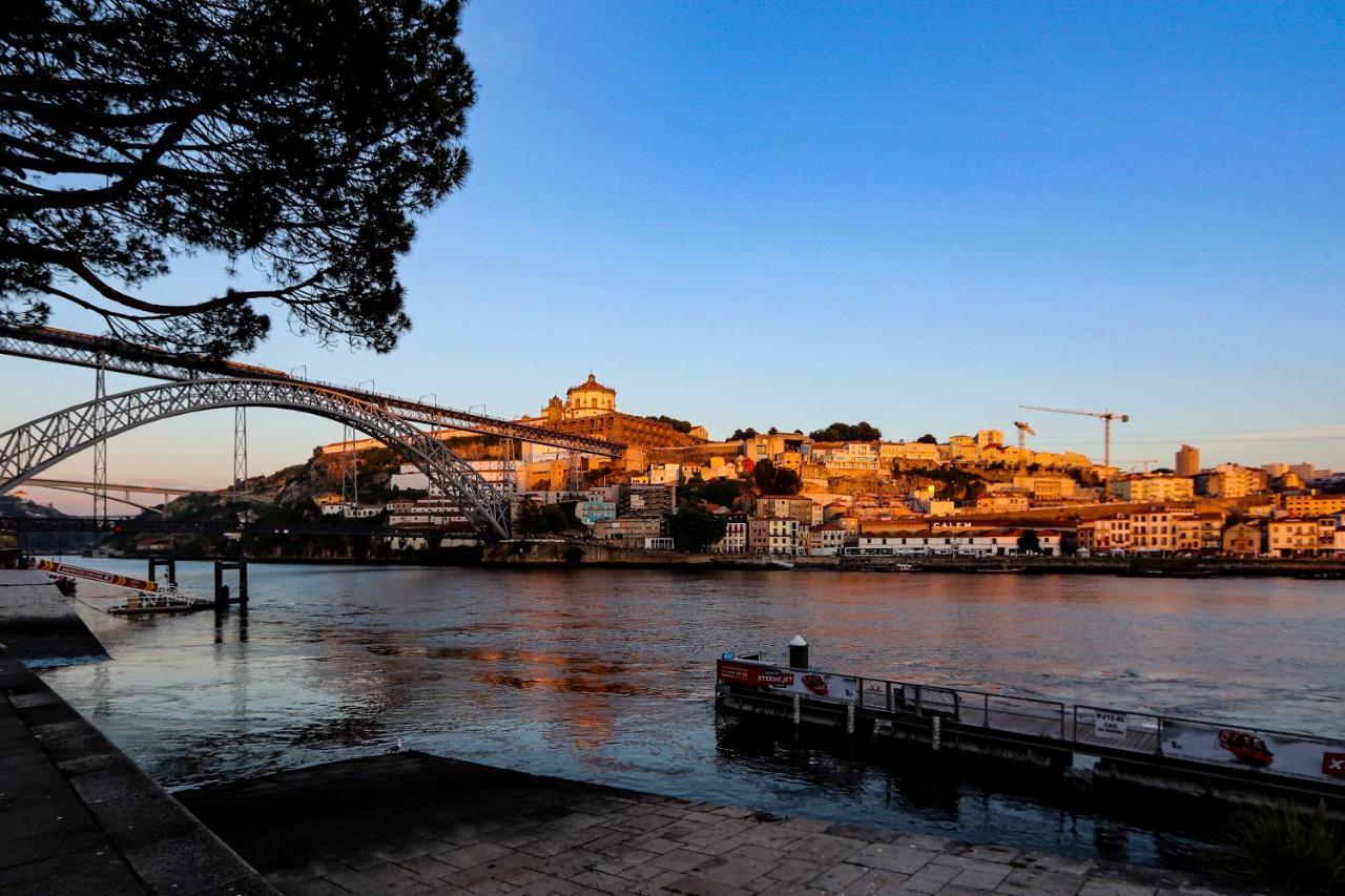 Hm - Ribeira Historical Apartment Porto Luaran gambar